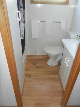 Gundagai Cabins & Tourist Park - Local Tourism 5