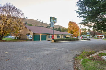 Gundagai Cabins & Tourist Park - Local Tourism 23