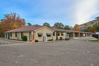 Gundagai Cabins & Tourist Park - Local Tourism 28