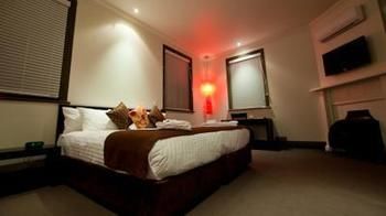 Burwood Inn Merewether - Local Tourism 0