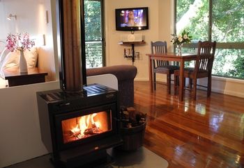 Montville Grove Romantic Cottages - Accommodation Australia 8