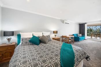 Forresters Beach Bed & Breakfast - Local Tourism 0