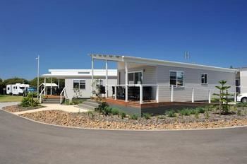 Stockton Beach Holiday Park - Accommodation Australia 0