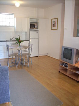 Central Apartments - Local Tourism 13