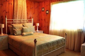 Peppertree Cottage - Accommodation Australia 8