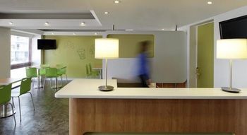 Ibis Budget Newcastle - Bed n Breakfasts 3