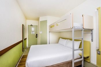 Ibis Budget Newcastle - Bed n Breakfasts 18