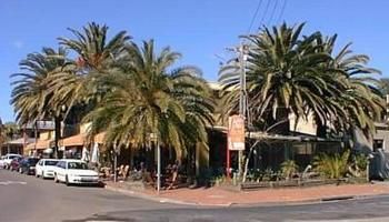 Terrigal Lagoon Bed And Breakfast - Local Tourism 1