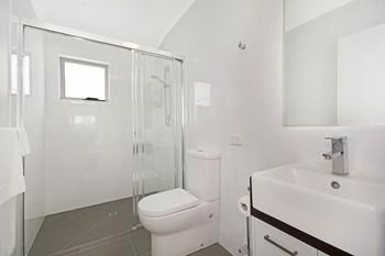 Cooroy Luxury Motel Apartments Noosa - Accommodation Australia 2