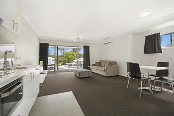 Cooroy Luxury Motel Apartments Noosa - Accommodation Australia 11