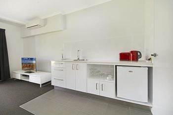 Cooroy Luxury Motel Apartments Noosa - Accommodation Australia 14
