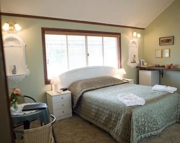 Santosa Cottage - Accommodation Australia 5