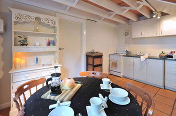 Santosa Cottage - Accommodation Australia 6