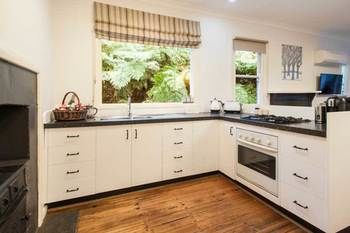 A Cottage In The Forest - Australia Shopping 0