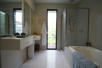 Phoenix Eumundi Bed & Breakfast - Accommodation Australia 6