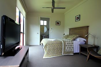 Phoenix Eumundi Bed & Breakfast - Accommodation Australia 9