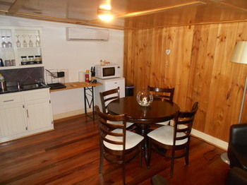 A Twist Of Willow - Accommodation Australia 3