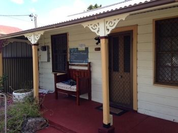 A Settler's Cottage - Local Tourism 16