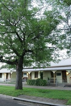 A Settler's Cottage - Local Tourism 17