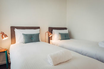 City Edge Box Hill - Australia Shopping 7