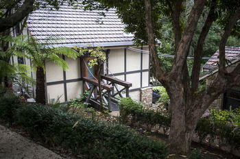 Aquila Nova Retreat - Bed n Breakfasts 9