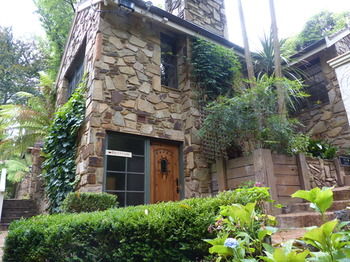 Aquila Nova Retreat - Bed n Breakfasts 11