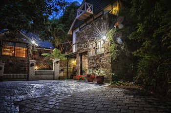 Aquila Nova Retreat - Bed n Breakfasts 25