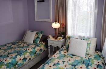 Cutmore Cottages - Bagala Bungalow - Accommodation Australia 24