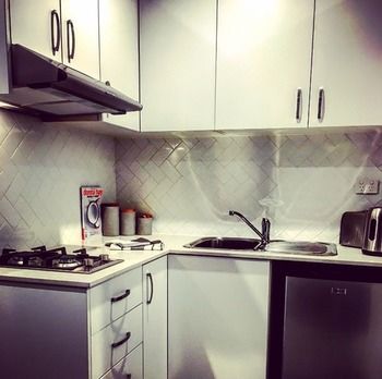 Bespoke Creative Serviced Apartments - Accommodation Australia 10
