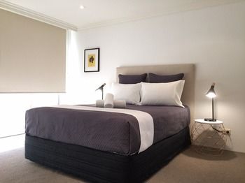 Neutral Bay 46 Young Furnished Apartment - Accommodation Australia 2