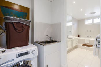 UrbanMinder @ Margeaux - Local Tourism 1