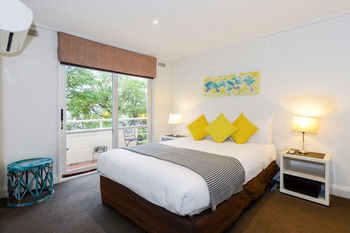 UrbanMinder @ Margeaux - Local Tourism 11