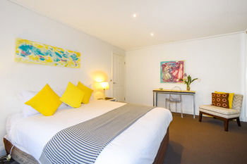 UrbanMinder @ Margeaux - Local Tourism 12