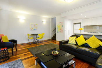 UrbanMinder @ Margeaux - Local Tourism 17