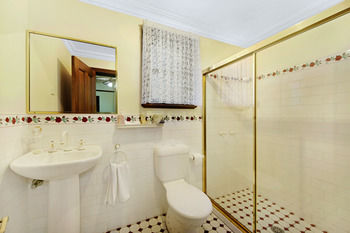 CBC Bed & Breakfast & Cafe - Local Tourism 11