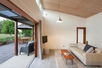 Studio 367 - Local Tourism 4