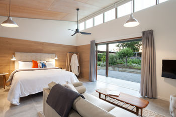 Studio 367 - Local Tourism 13