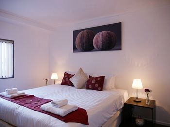 Anchor On Paramount - Australia Shopping 5