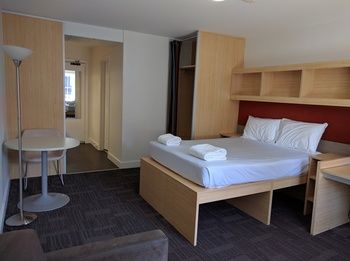 RMIT Village - Accommodation Australia 22