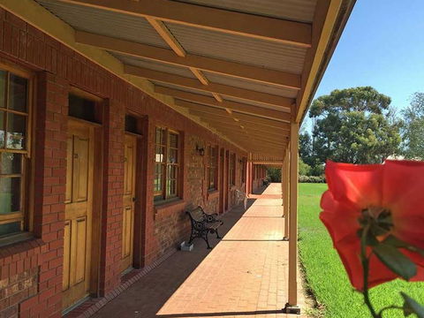 Coonawarra Units - Local Tourism 2
