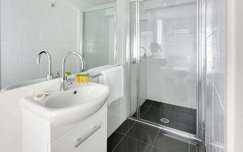 BEST WESTERN Tall Trees Canberra - Local Tourism 2