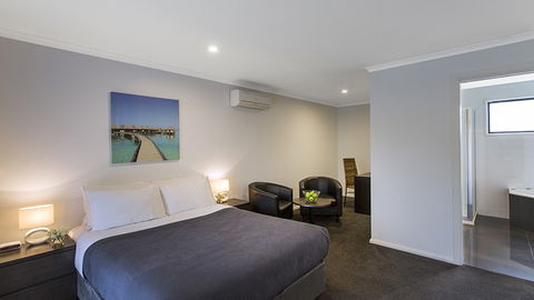 BEST WESTERN Colonial Village Motel - Accommodation Australia 3