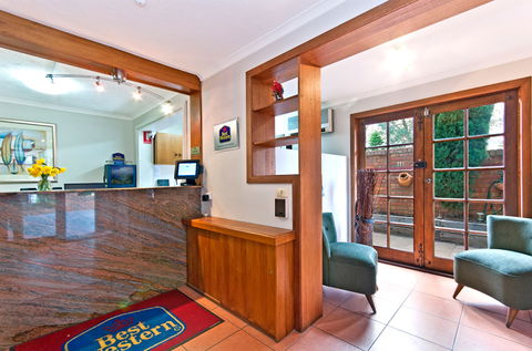 BEST WESTERN Tudor Motor Inn - Local Tourism 1