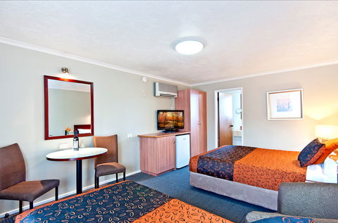 BEST WESTERN Tudor Motor Inn - Local Tourism 15