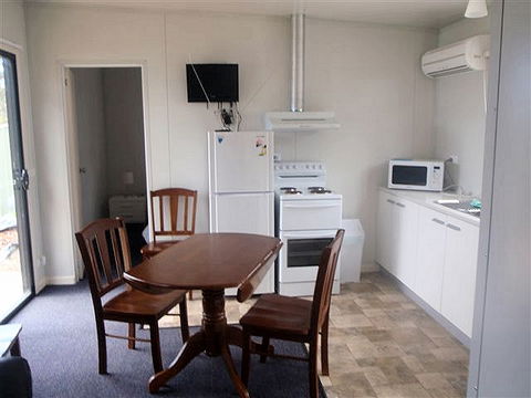 Coningham Beach Holiday Cabins - Accommodation Australia 1