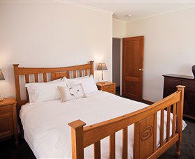 Parnella Kettering Accommodation - Local Tourism 2