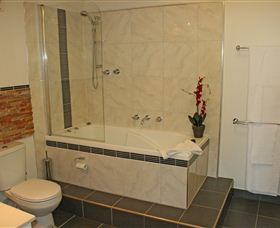 Beach Apartments - Local Tourism 5
