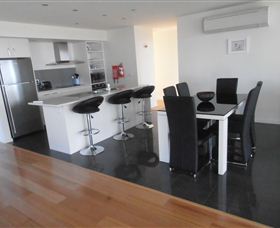 Tuckers Rocks Cottage - Local Tourism 0