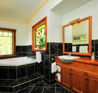 Beauty Point's Pomona Spa Cottages - Accommodation Australia