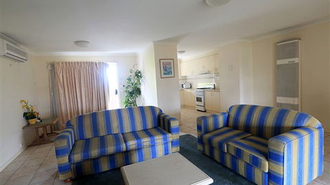 Glen Inn Motel & Apartments - Australia Shopping 1